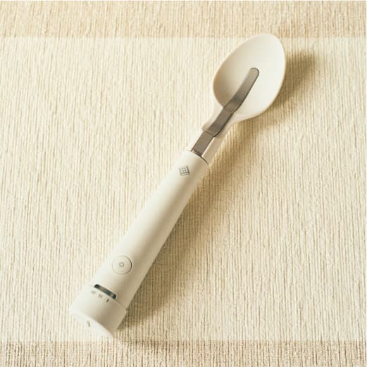 A Salt-Reduction Revolution. The "Electric Salt Spoon" Uses Electricity to Intensify Flavor, Overturning Conventional Wisdom at the Dinner Table