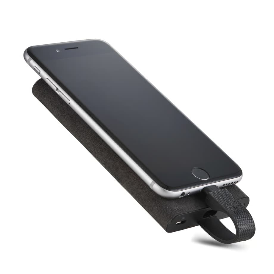 Power Banks Should Feel More Like Furniture. "TAGPLATE" Proposes a Charging Style Where You Never Forget the Cable.