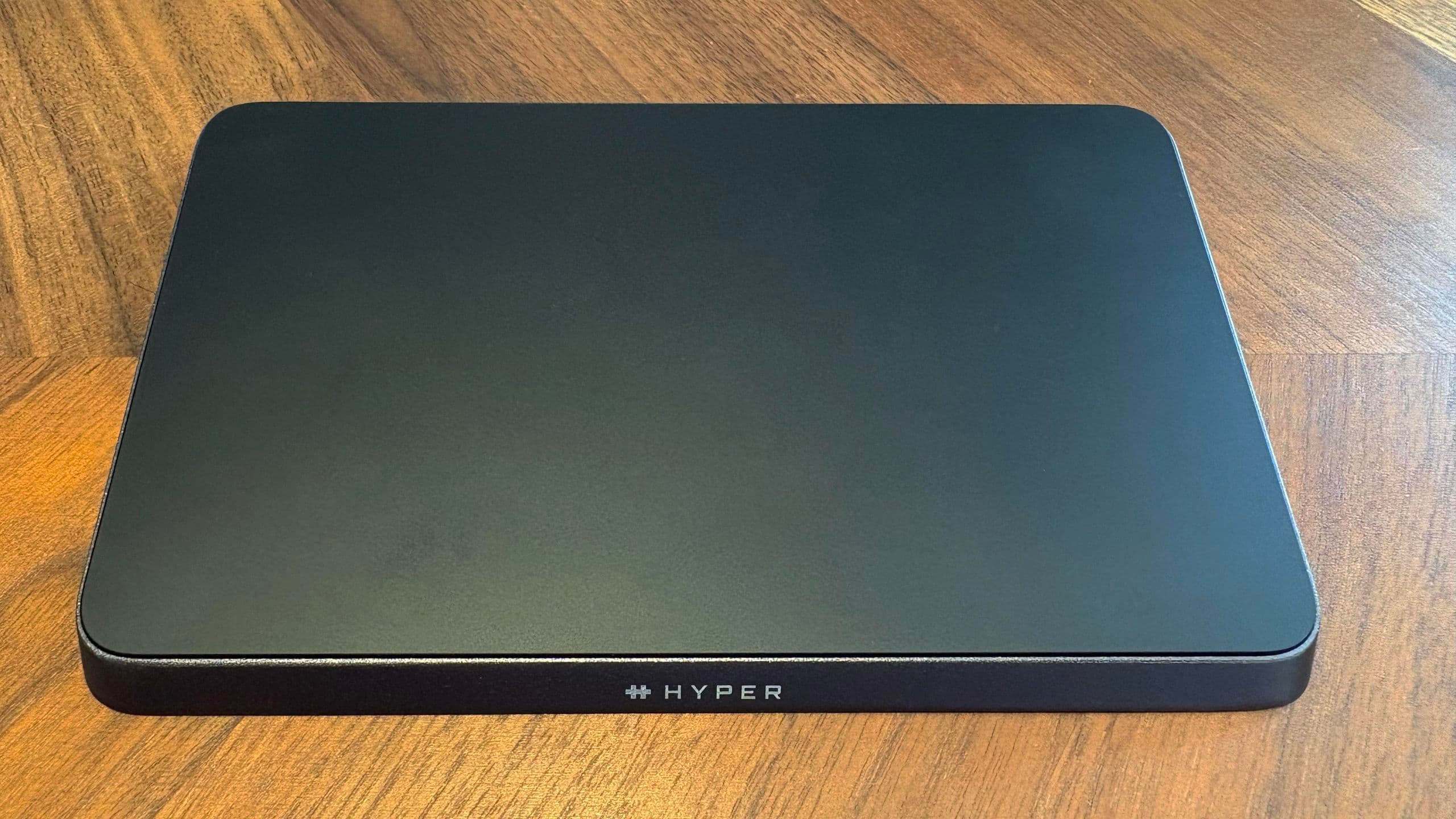 Control without touching. The "HyperSpace Trackpad Pro" gives the 2D desk a third dimension: height.