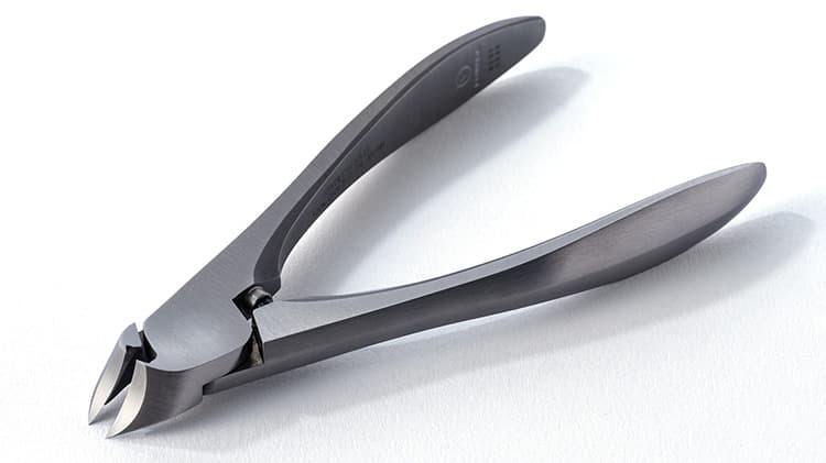 The Sound of Clipping Nails Disappears. "SUWADA" Isn't a Nail Clipper — It's a "Cutting Instrument."
