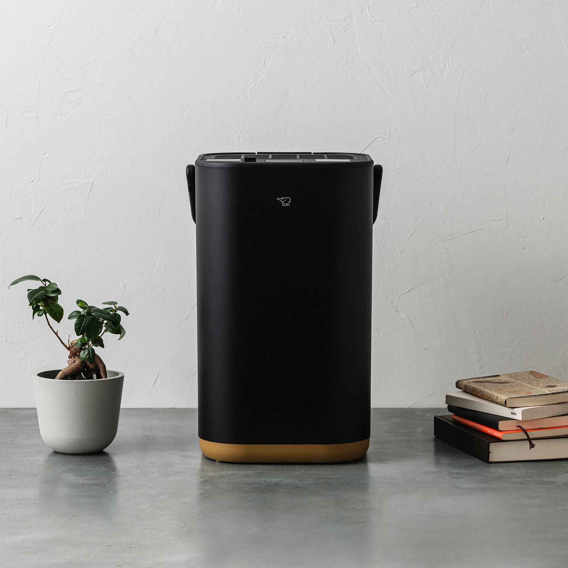 Erasing the "Appliance" Vibe from the Kitchen: How Zojirushi × TENT's "STAN." Proves a Return to Tools at Their Core